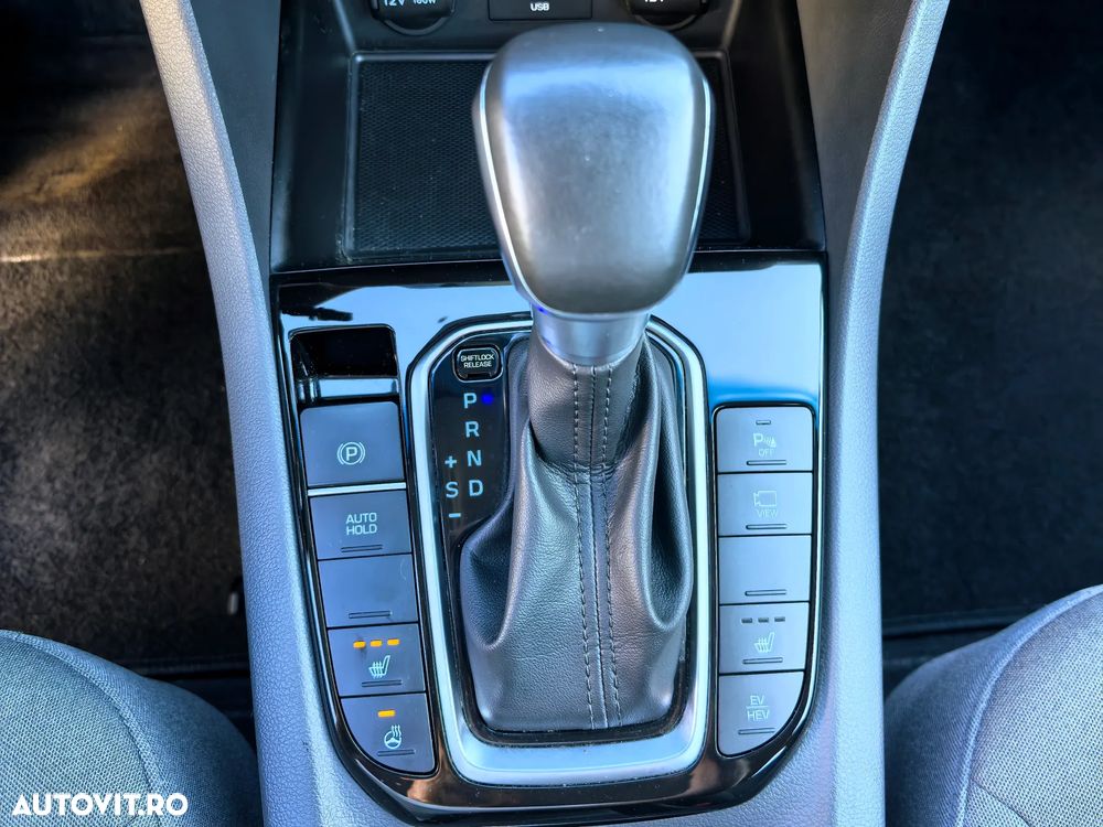 Hyundai IONIQ Plug-In 141CP Exclusive - 7