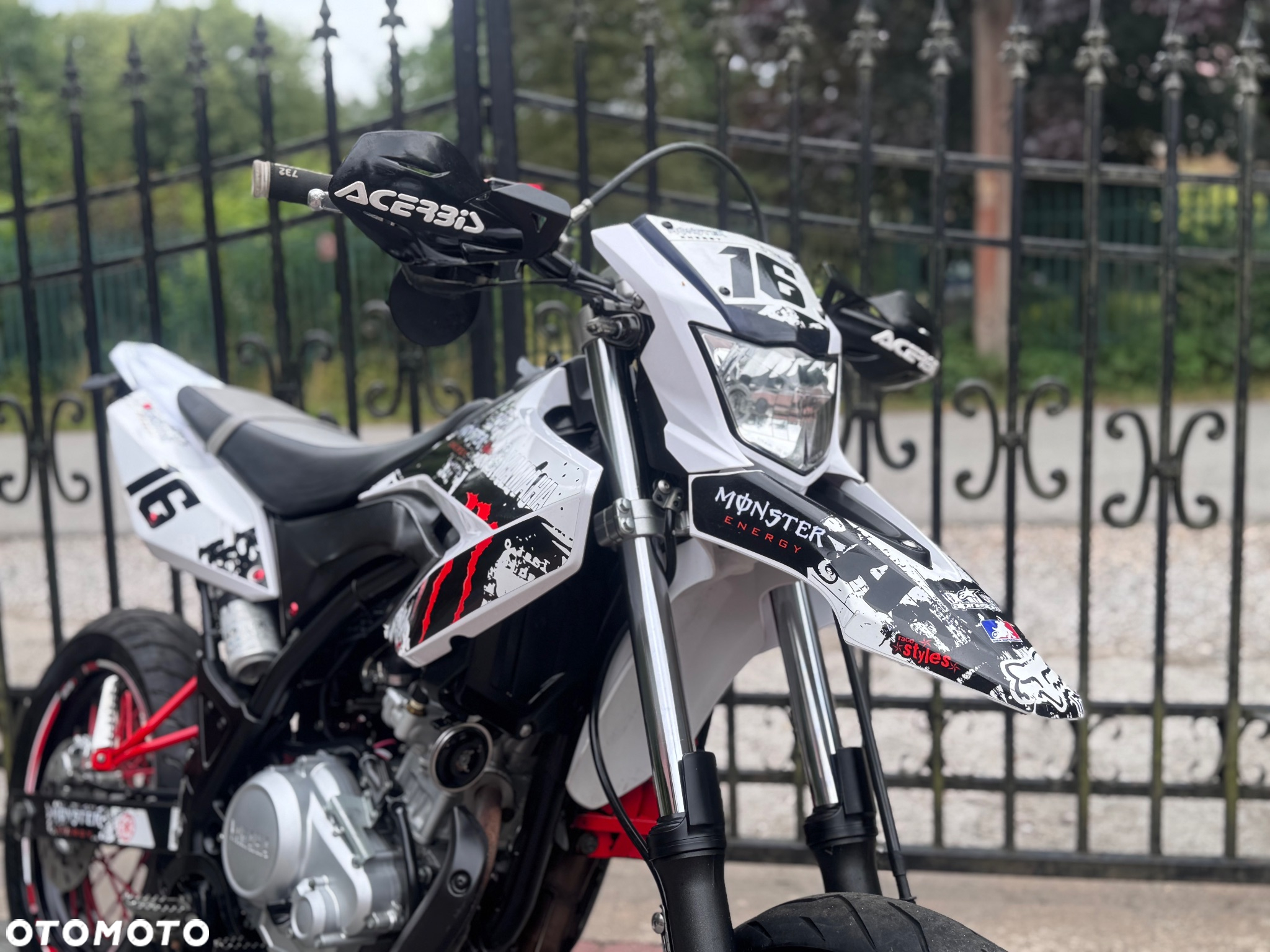 Yamaha WR - 11
