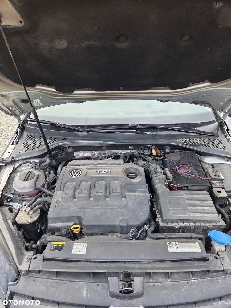 Volkswagen Golf 2.0 TDI (BlueMotion Technology) Highline - 15