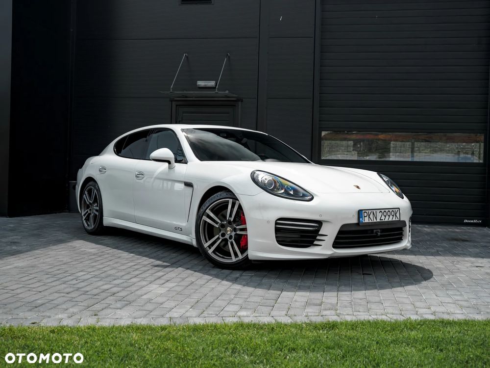 Porsche Panamera GTS PDK - 1