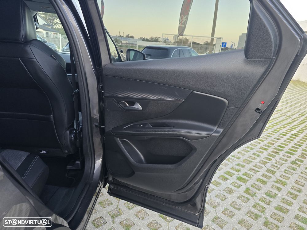 Peugeot 3008 BlueHDi 130 Stop & Start EAT8 Allure - 52