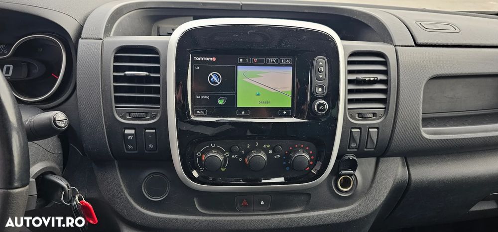 Opel Vivaro - 10
