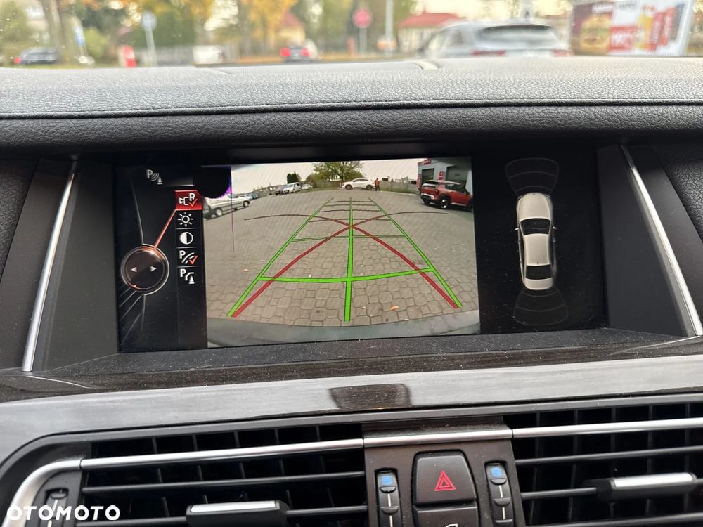 BMW Seria 7 730d xDrive - 23