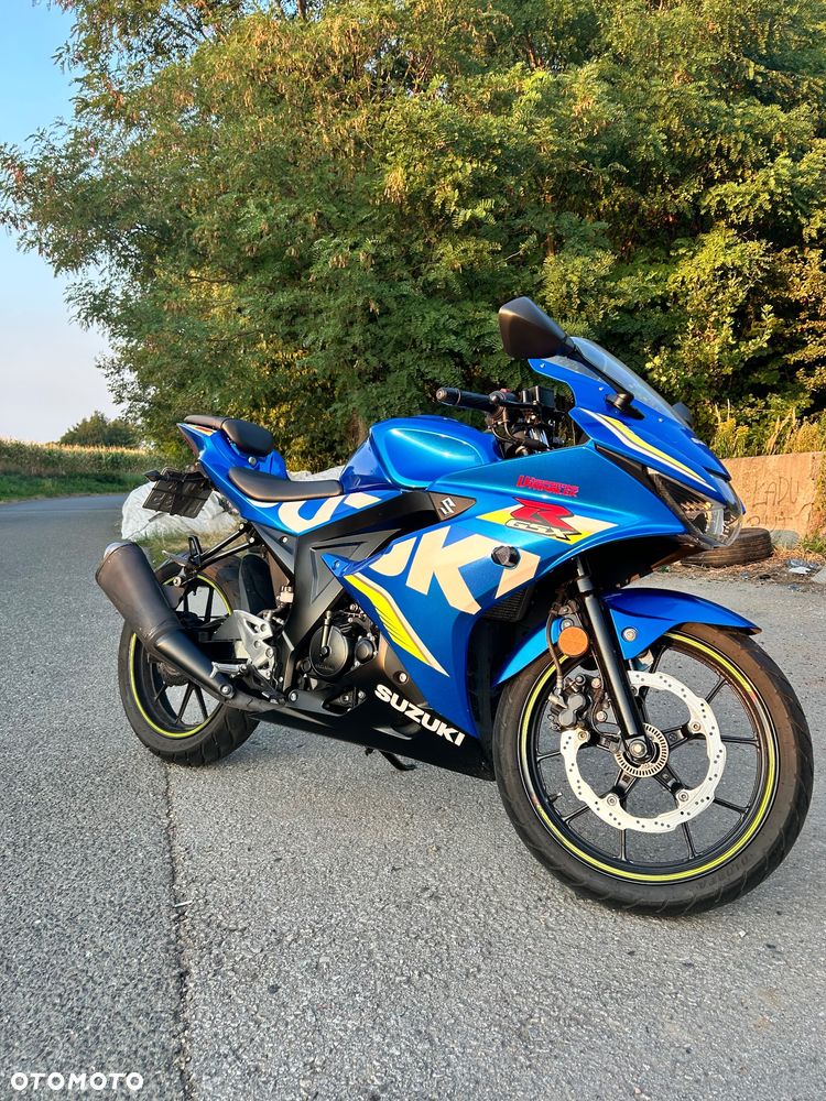 Suzuki GSX-R - 1