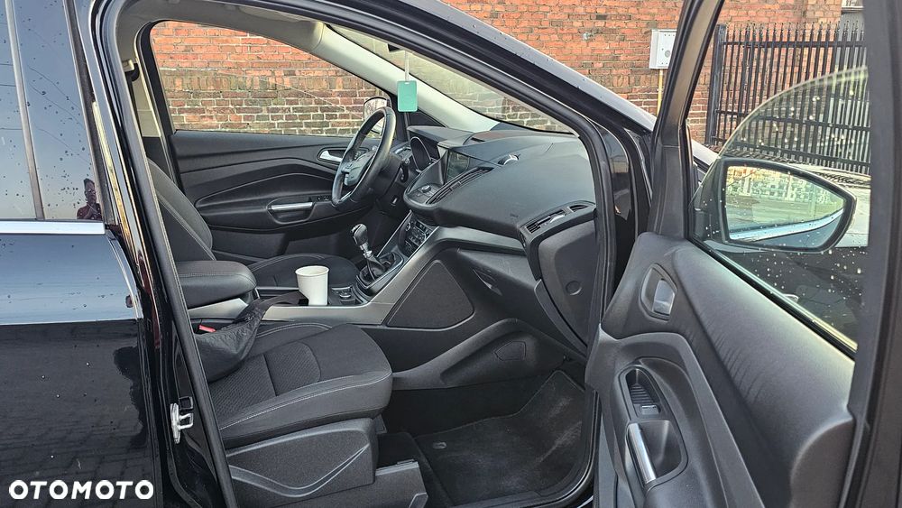 Ford Kuga - 16