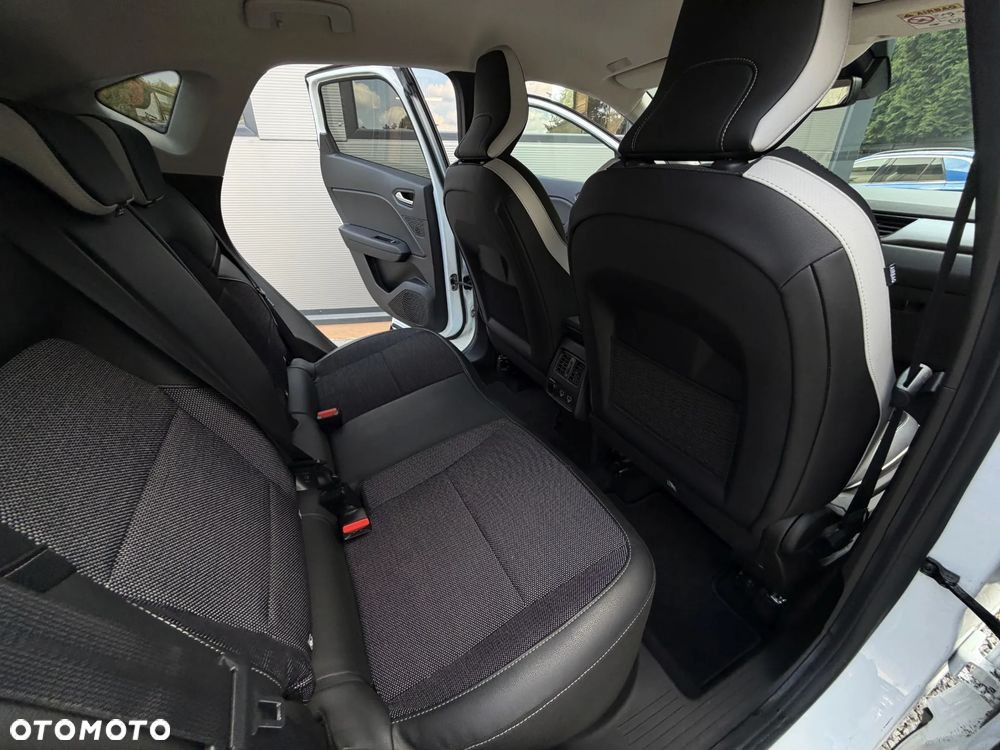 Renault Captur TCe 100 BUSINESS EDITION - 17
