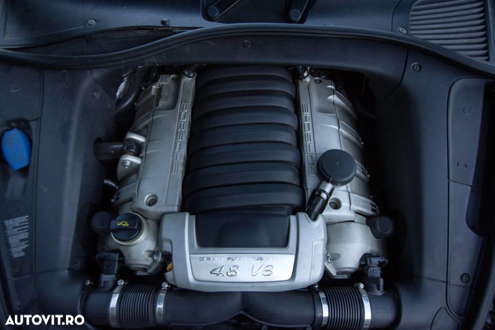 Porsche Cayenne - 12