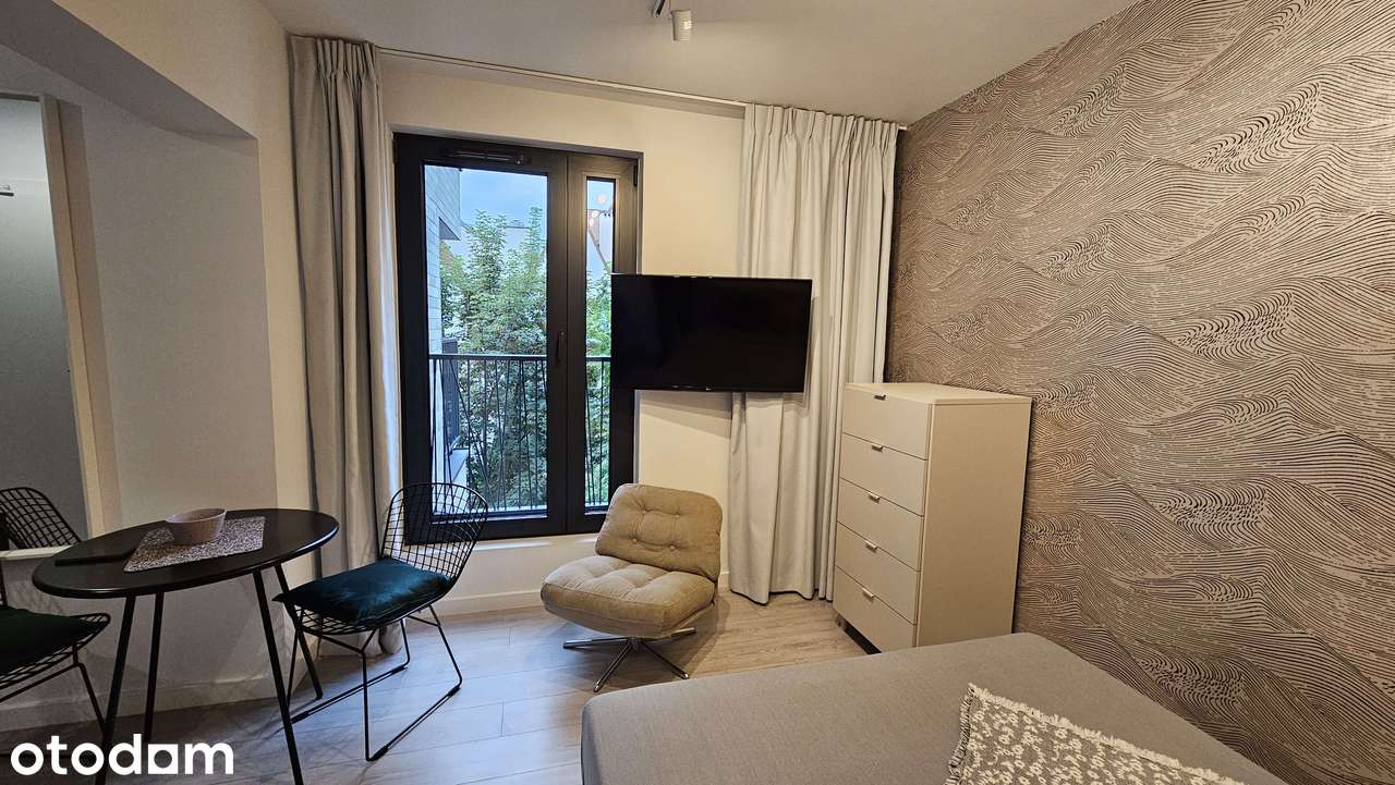 Wygodne studio w samym Centrum w nowym budynku z patio - ul. Jodłowa 4