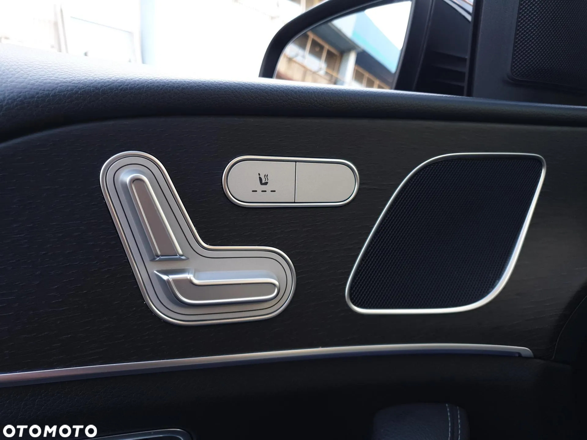 Mercedes-Benz GLE 300 d 4-Matic - 25