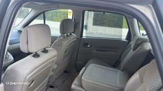 Renault Scénic 1.5 dCi Confort Dynamique - 45