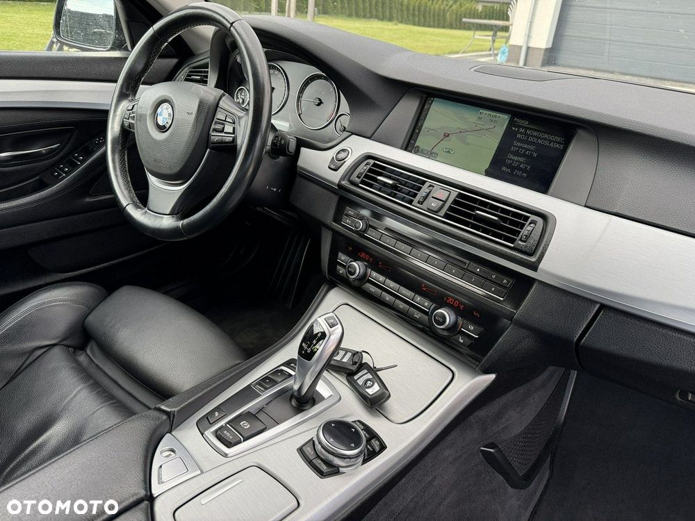 BMW Seria 5 520d - 31
