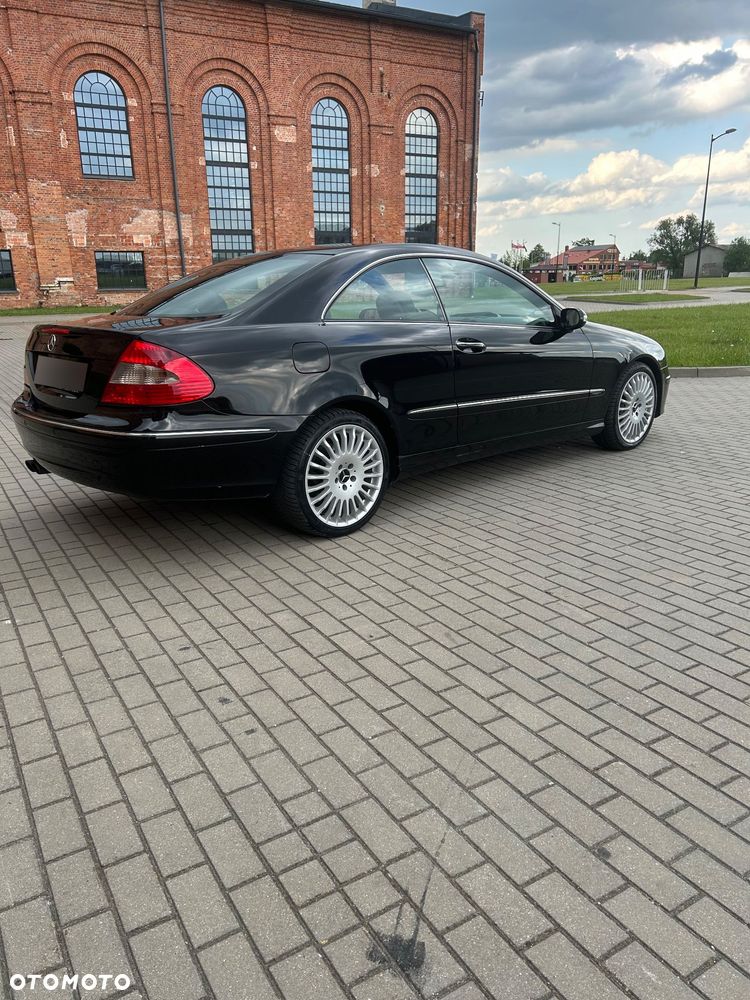 Mercedes-Benz CLK - 8
