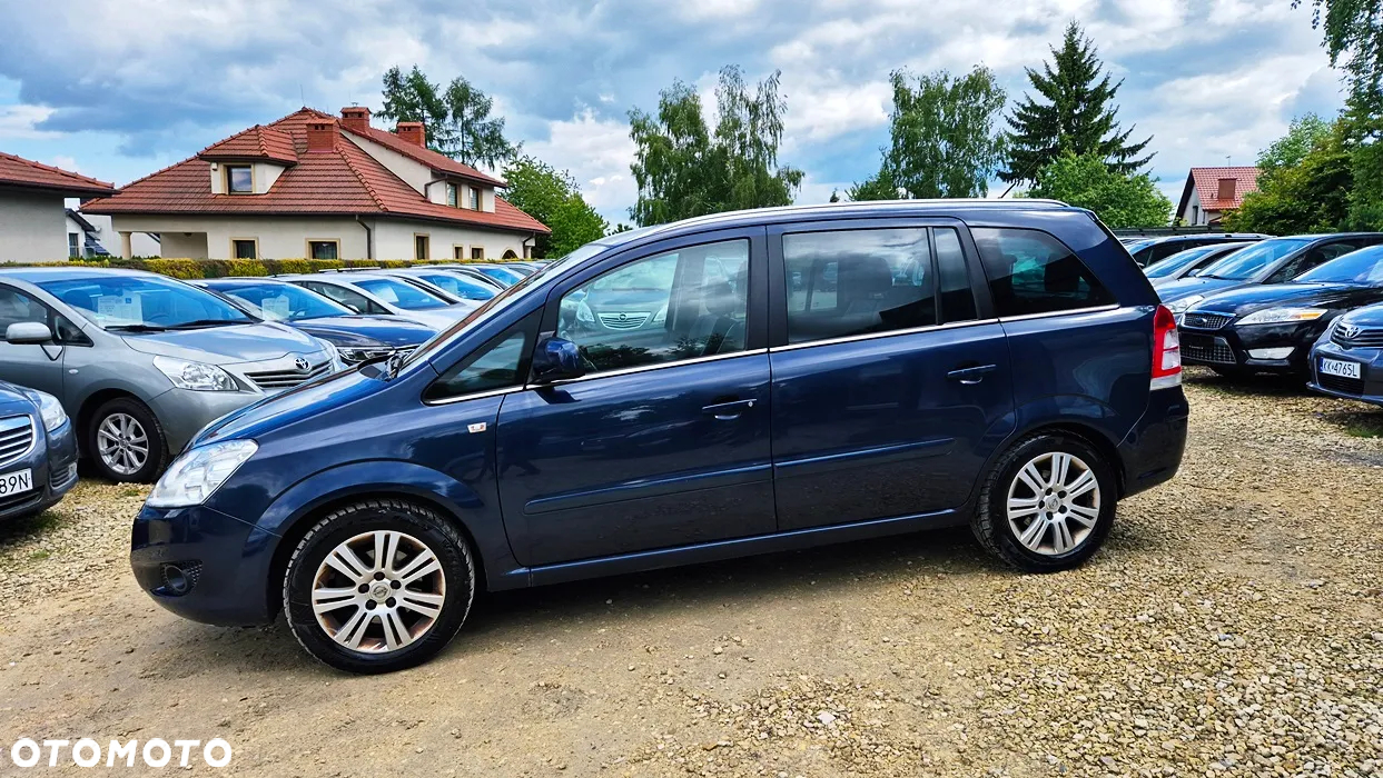 Opel Zafira 1.8 Cosmo - 27