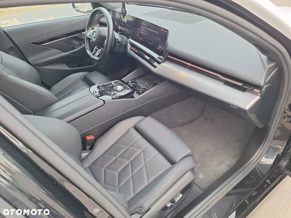 BMW Seria 5 520e Luxury Line sport - 13