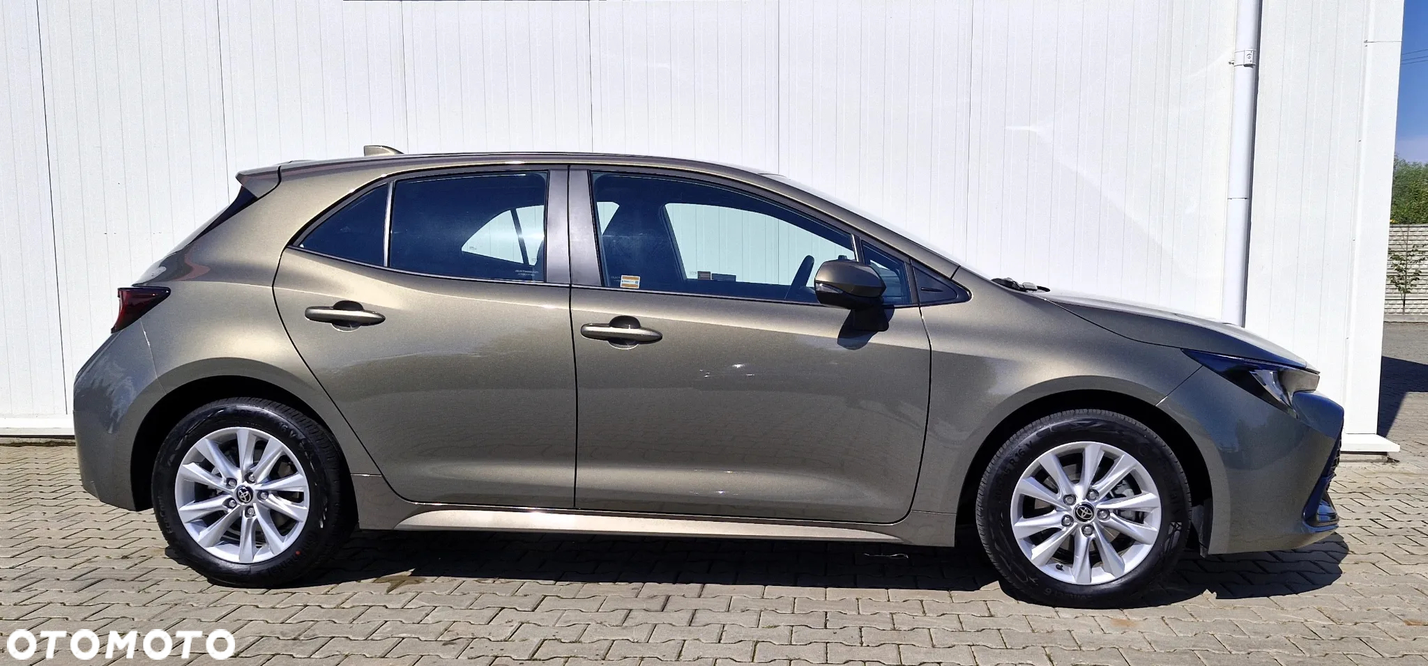 Toyota Corolla 1.8 Hybrid Comfort - 8