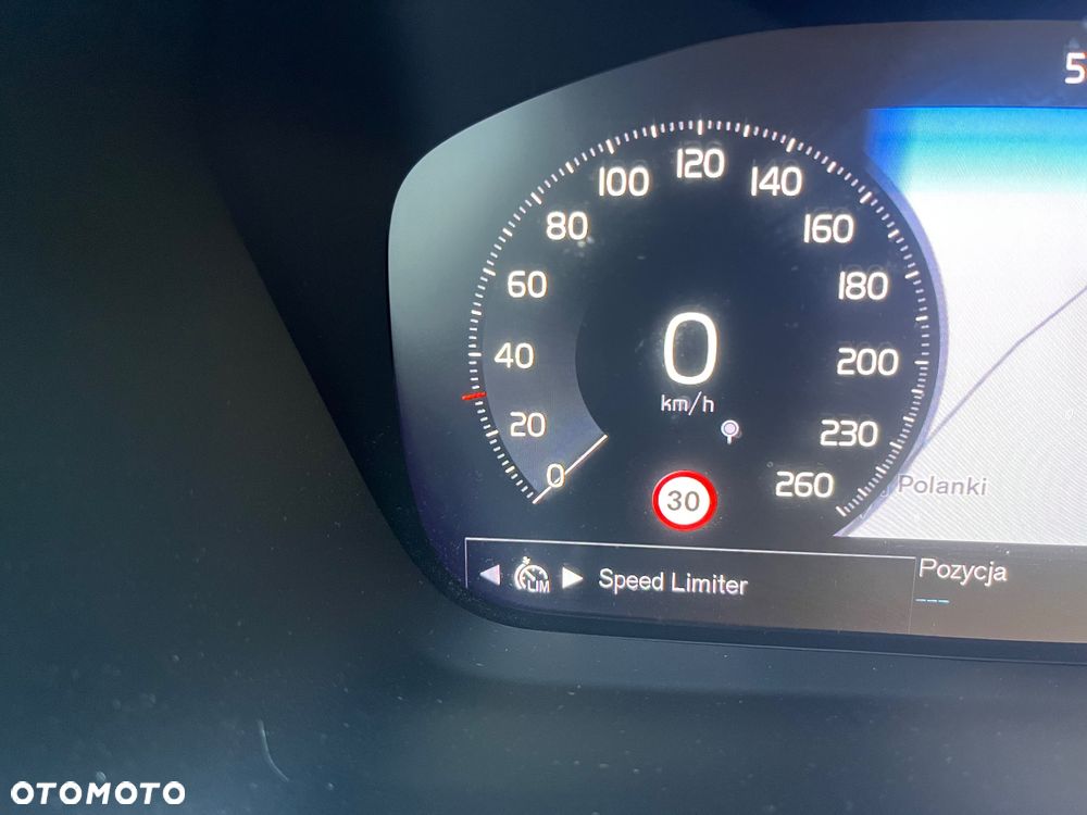 Volvo XC 40 D3 Momentum Pro - 24