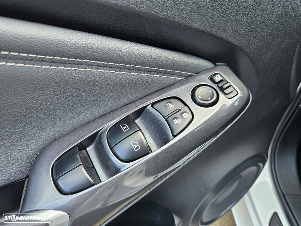 Nissan Juke 1.0 DIG-T N-Connecta - 41