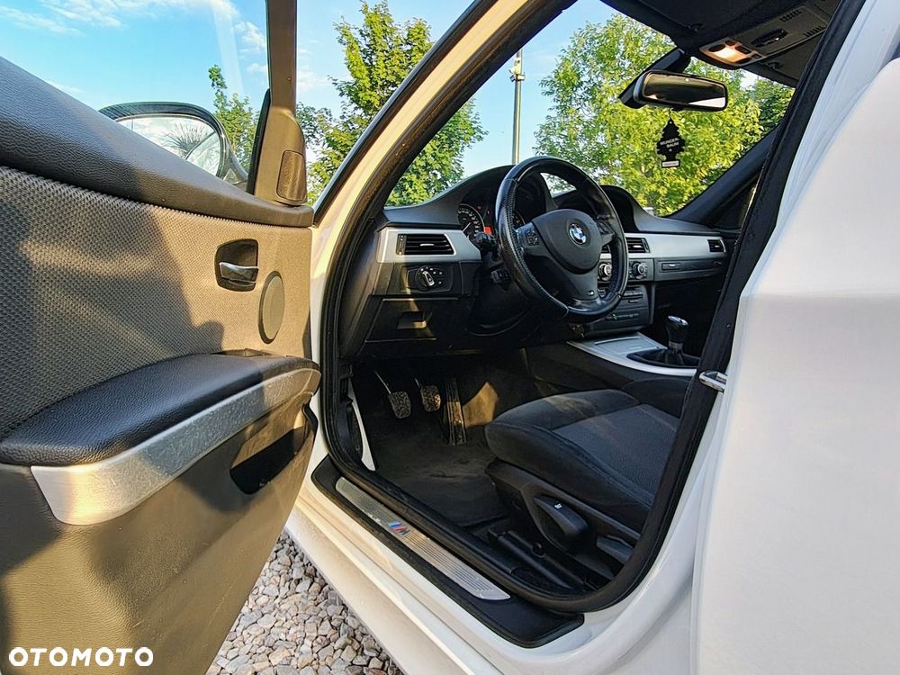 BMW Seria 3 - 28