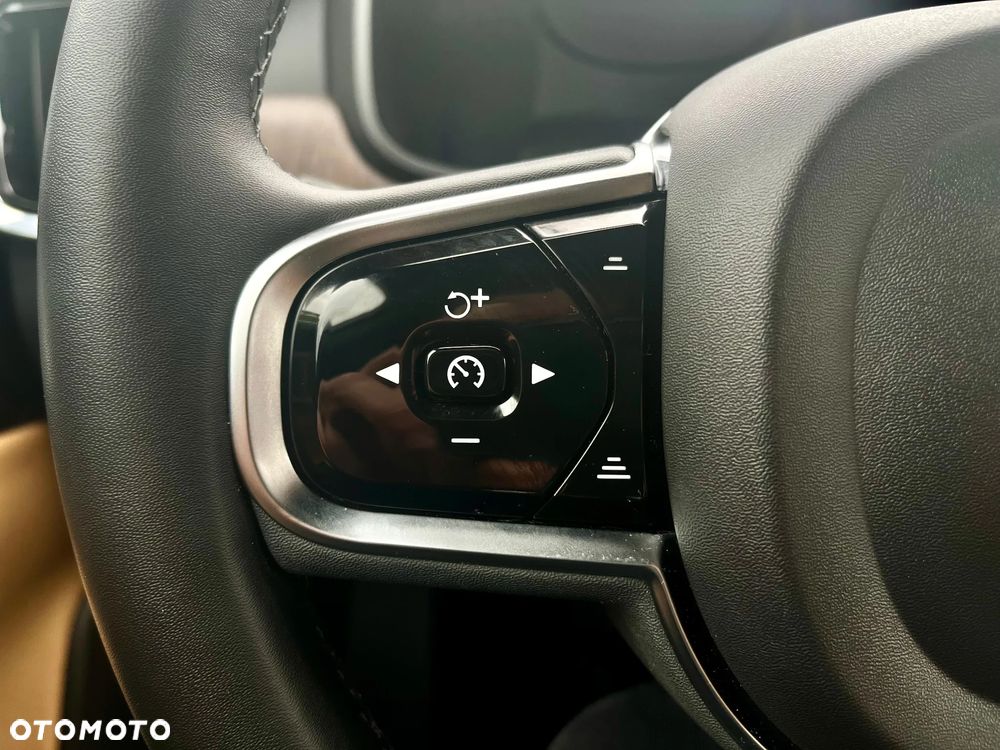 Volvo V90 T6 AWD Plug-In Hybrid Plus Bright - 29