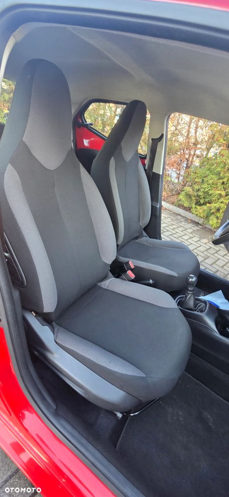 Toyota Aygo x-trend - 32