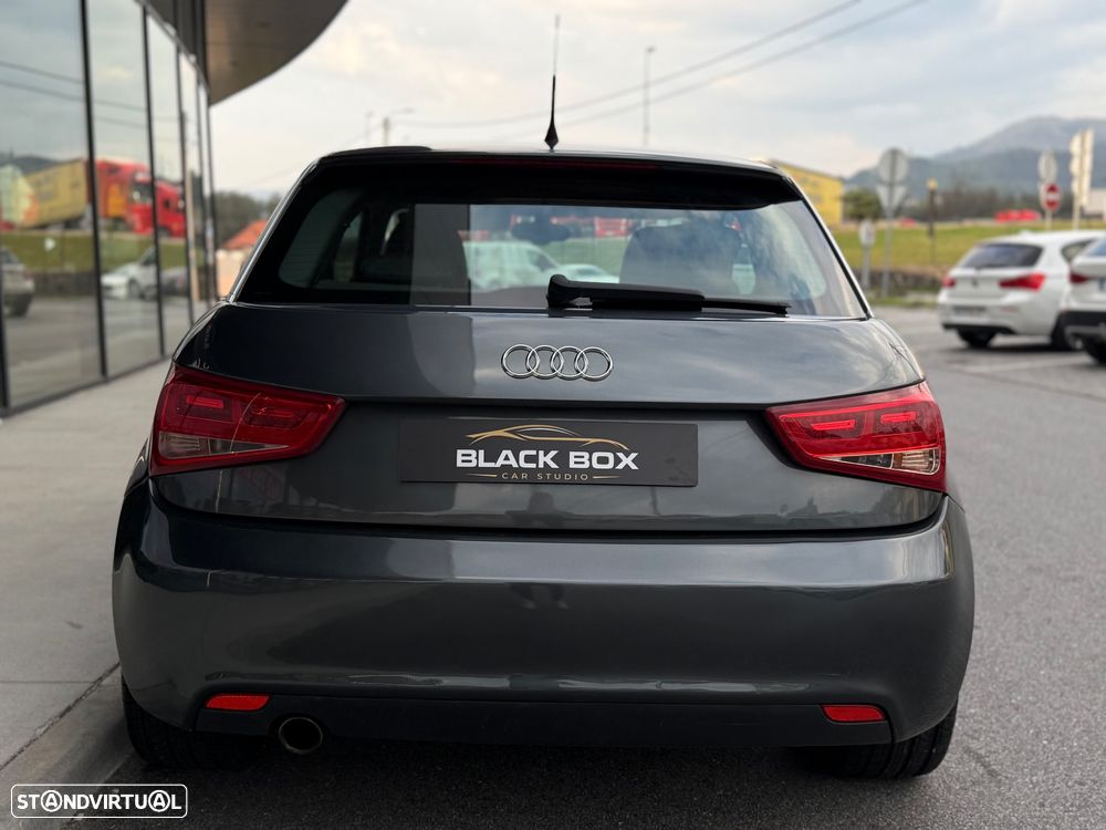Audi A1 1.6 TDI S line Sport Pack - 4