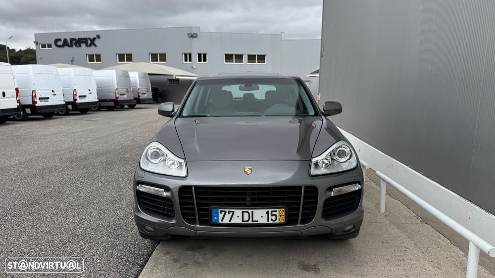 Porsche Cayenne Turbo - 21
