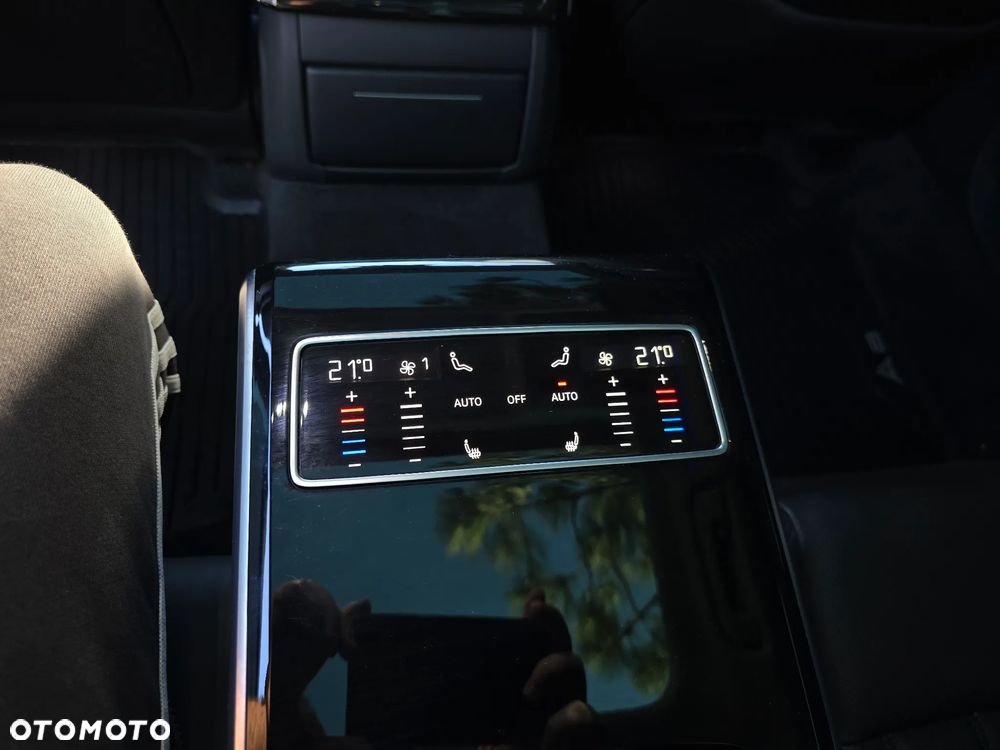 Audi A8 L 55 TFSI quattro tiptronic - 34