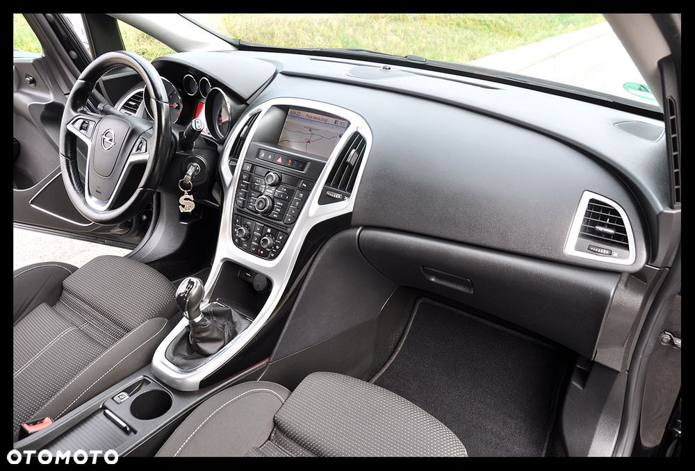 Opel Astra 1.4 Turbo Innovation - 24