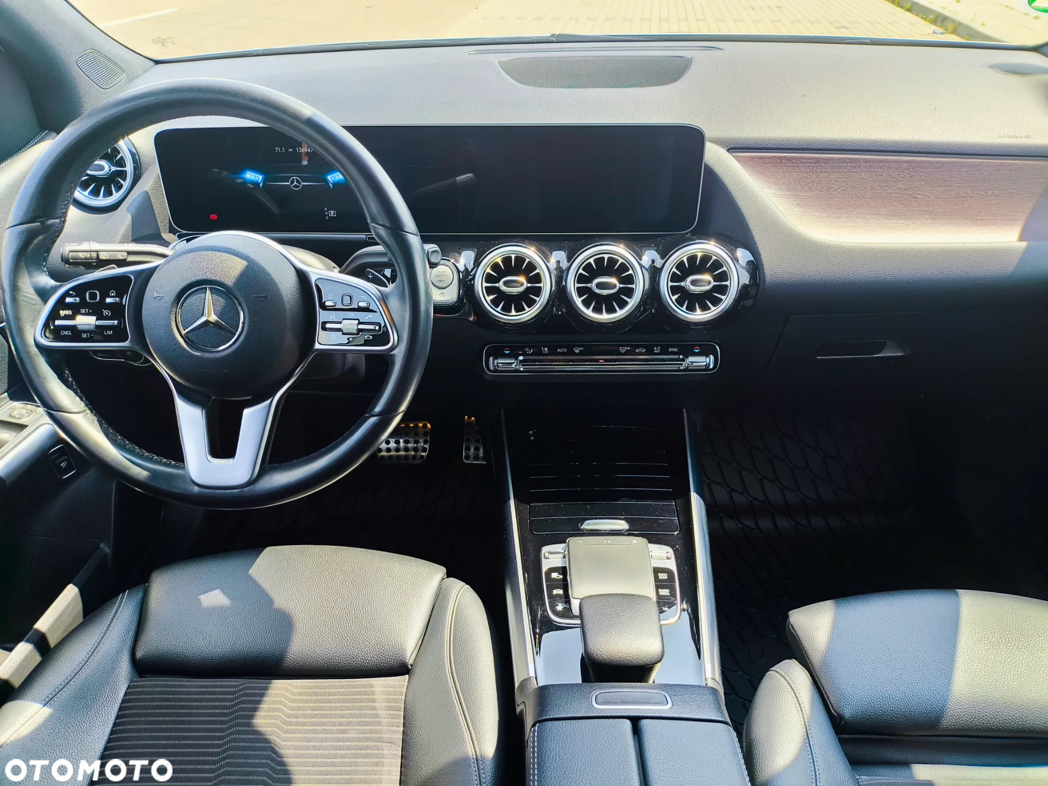 Mercedes-Benz Klasa B 180 Progressive 7G-DCT - 7