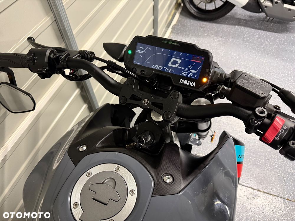 Yamaha MT - 7