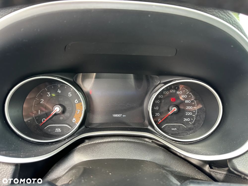 Jeep Compass - 12