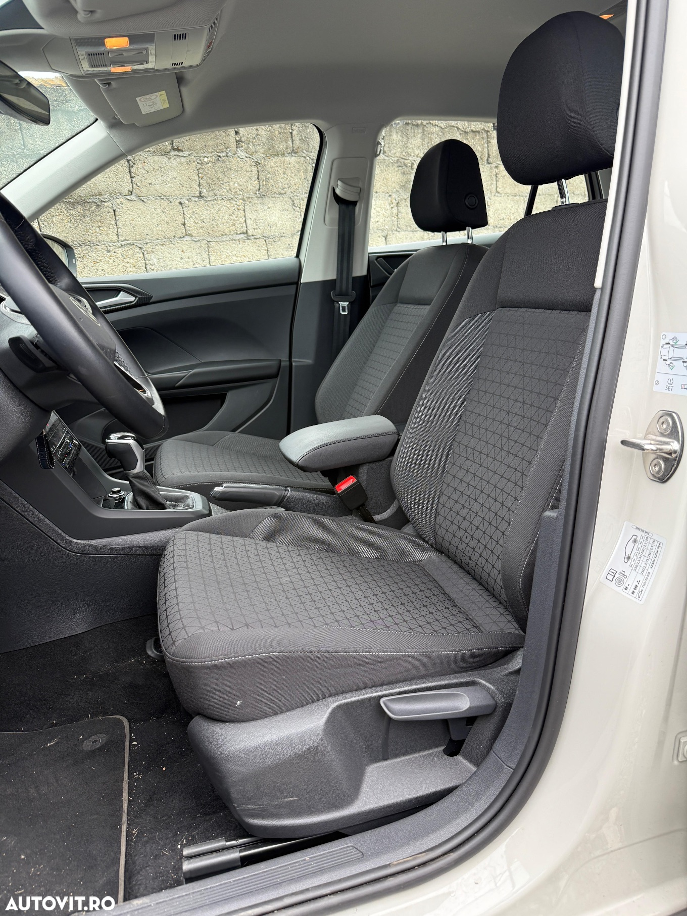 Volkswagen T-Cross 1.0 TSI DSG Life - 12