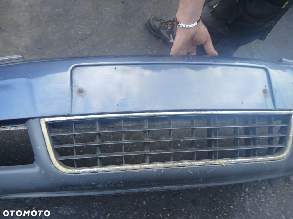 AUDI A6 C5 zderzak przedni - 3