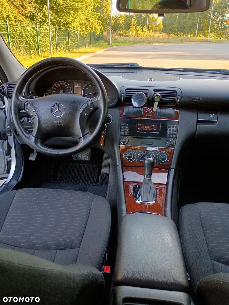 Mercedes-Benz Klasa C 180 Kompressor Automatik Elegance - 37
