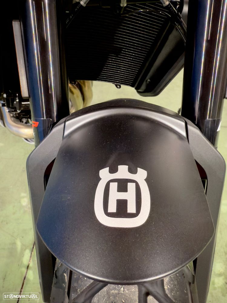 Husqvarna Svartpilen 801 - 13