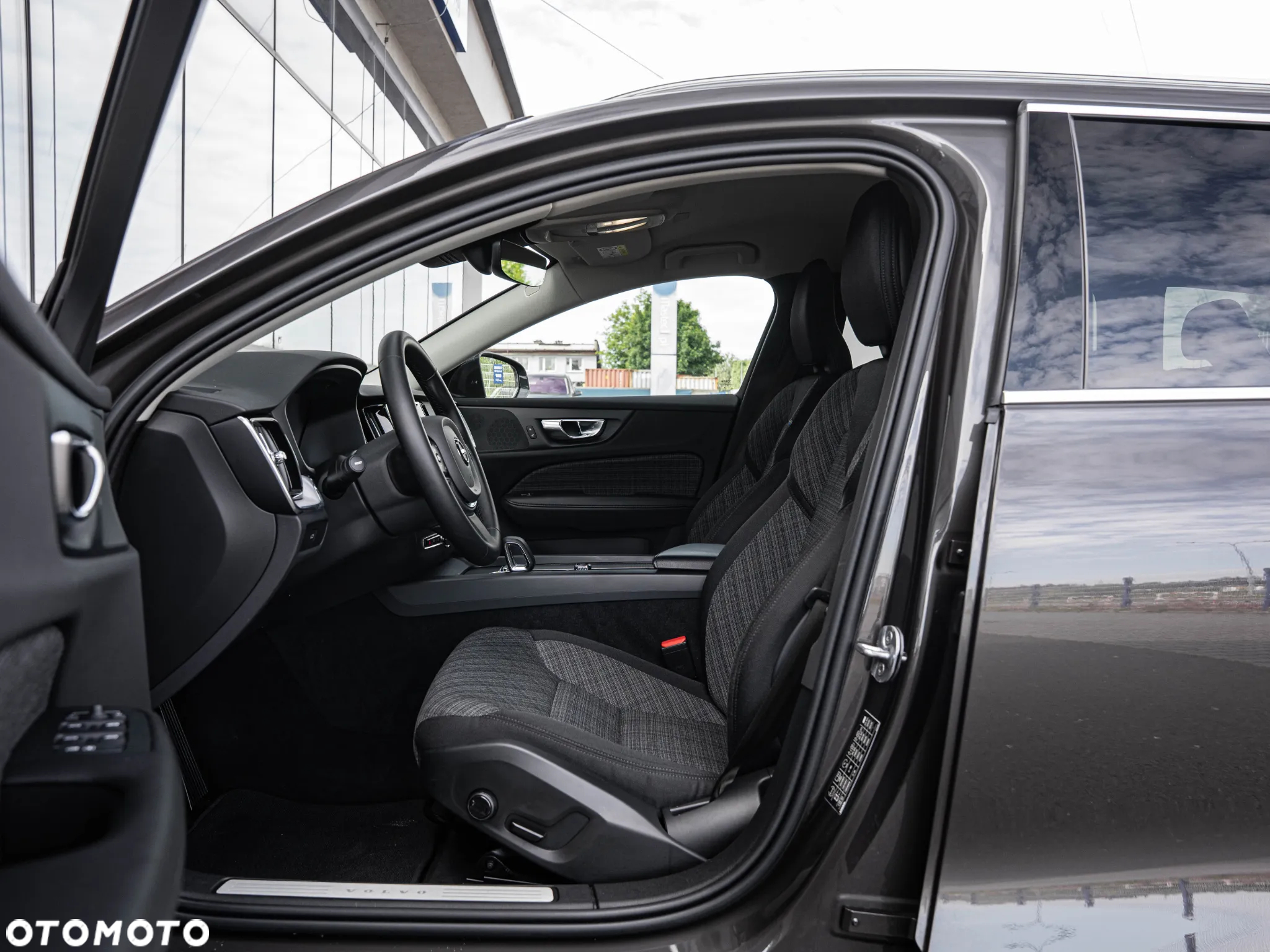 Volvo V60 B3 B Geartronic Momentum Core - 23
