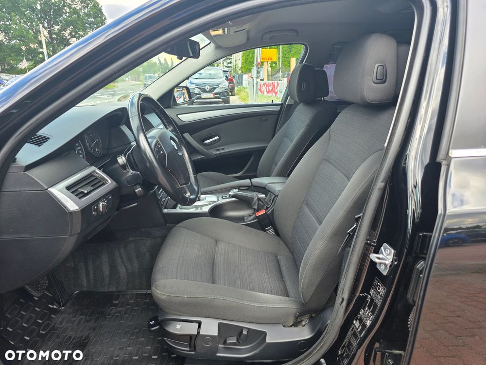BMW Seria 5 523i Edition Exclusive - 12