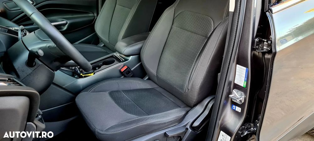 Ford Kuga 1.5 TDCi 2WD Trend - 6