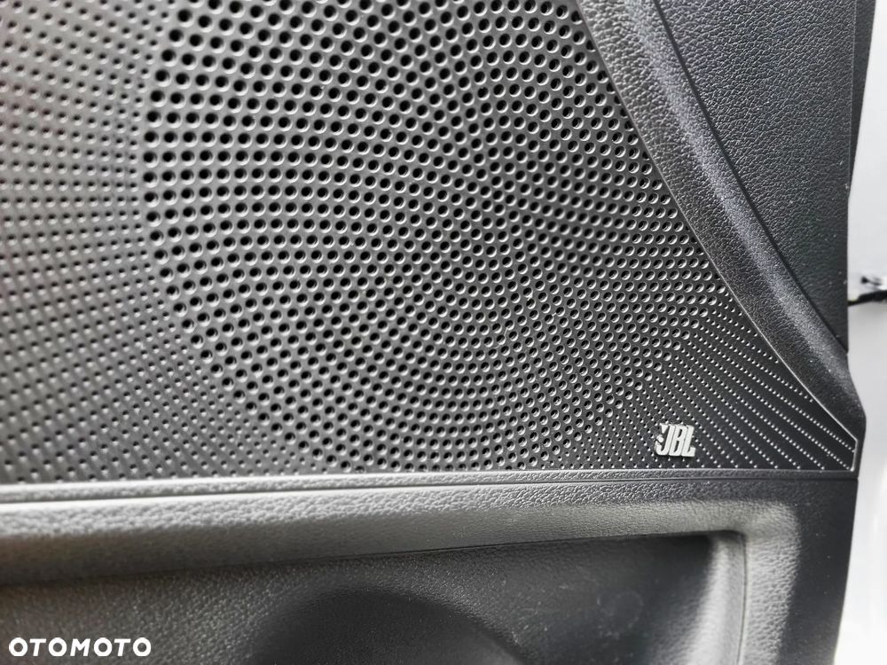 Kia XCeed 1.5 T-GDI Business Line DCT - 13