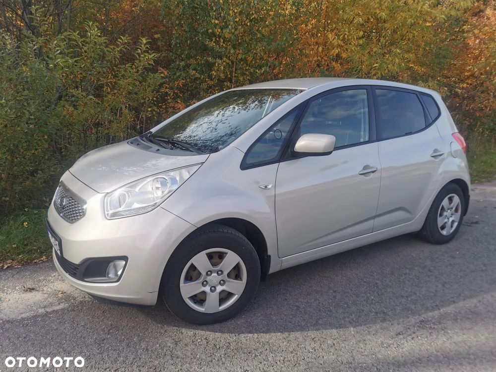 Kia Venga - 8