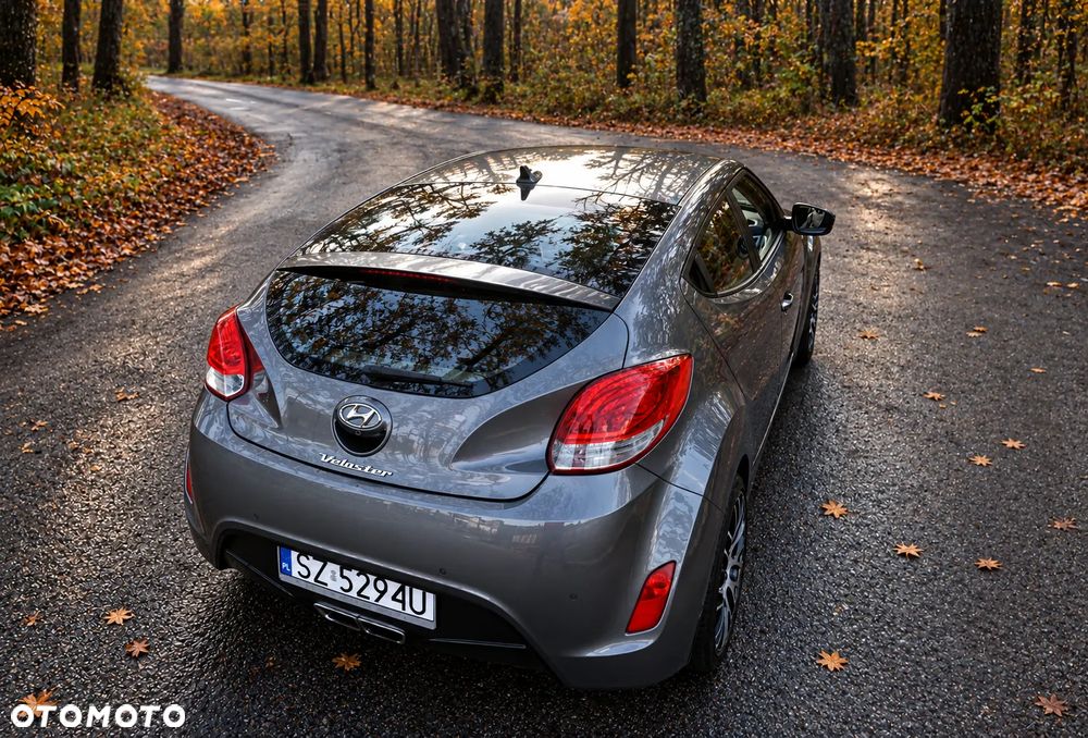 Hyundai Veloster - 9