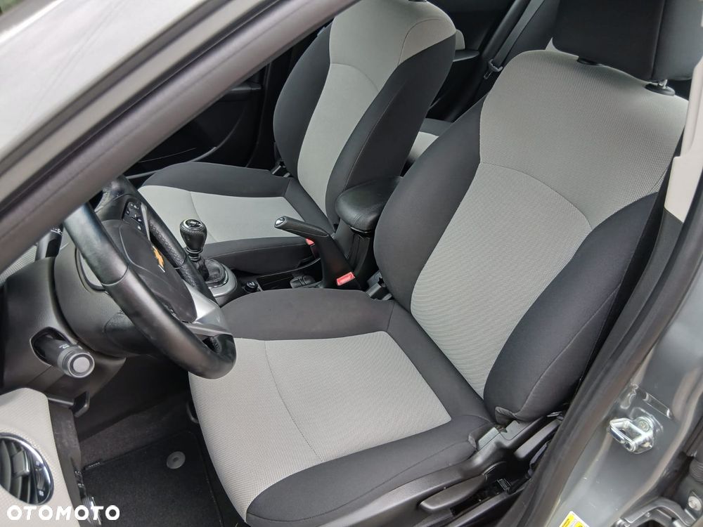 Chevrolet Cruze 1.8 LT+ - 19
