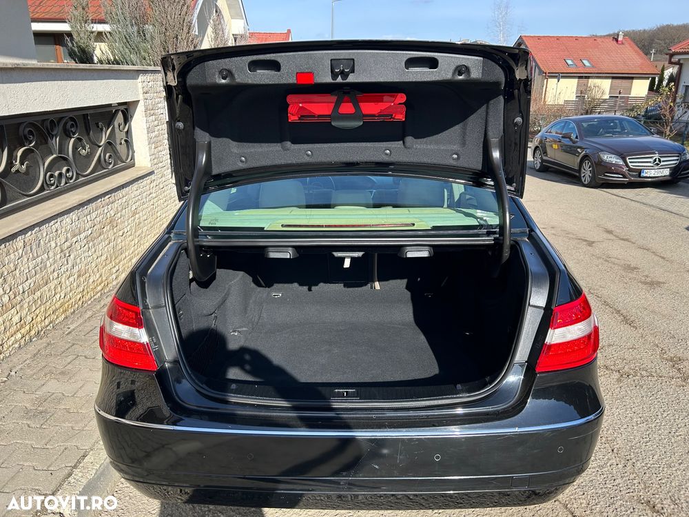 Mercedes-Benz E - 4