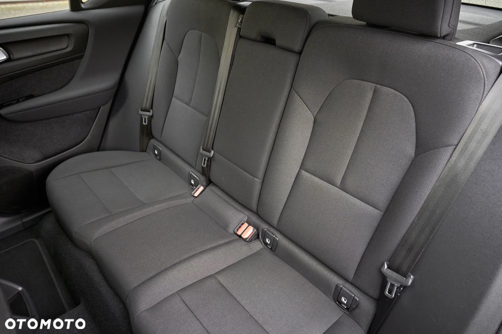 Volvo XC 40 - 31