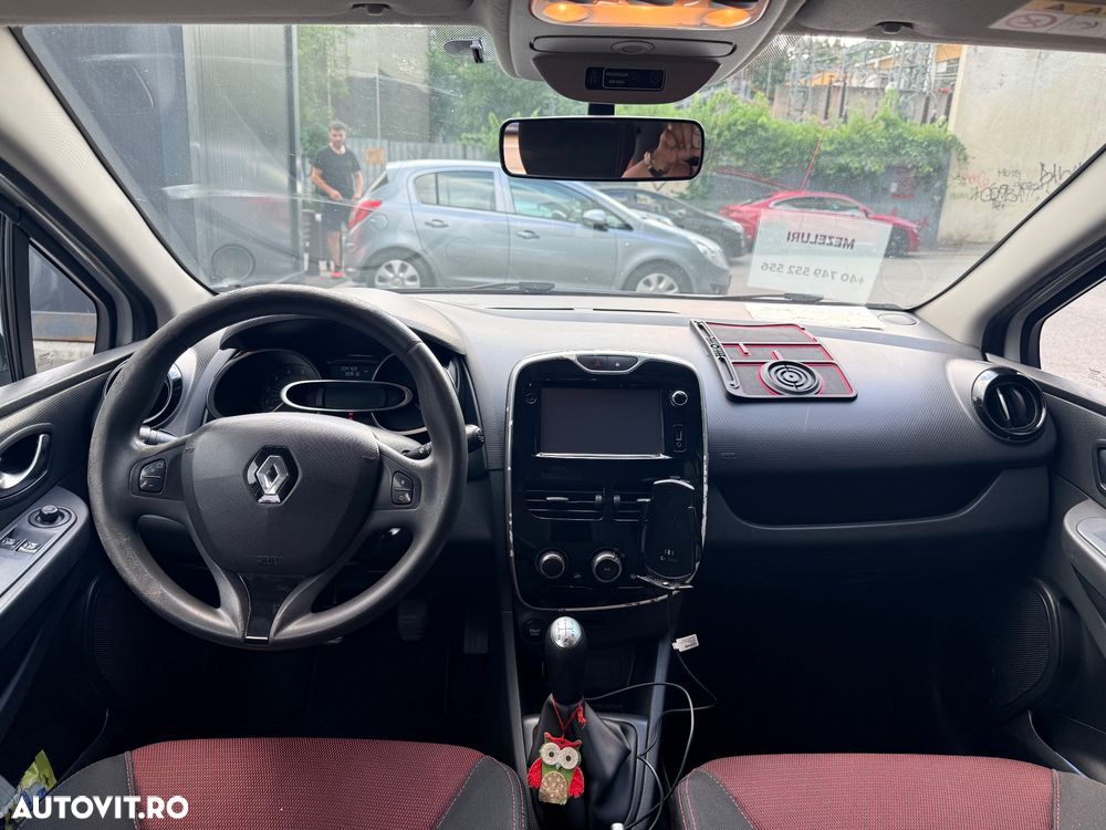 Renault Clio - 6