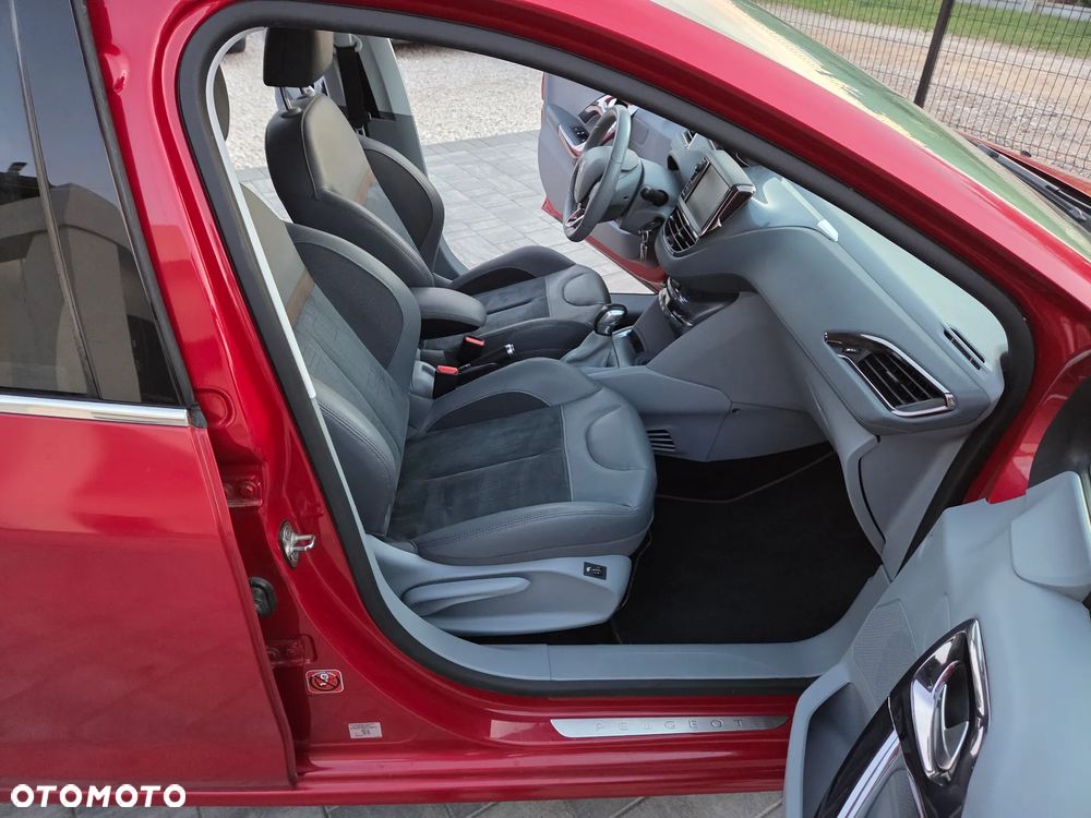 Peugeot 208 - 19