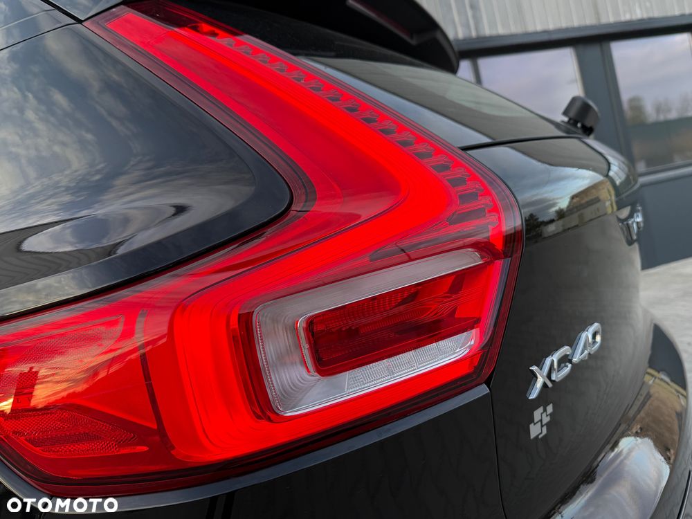 Volvo XC 40 T2 Momentum Core - 11