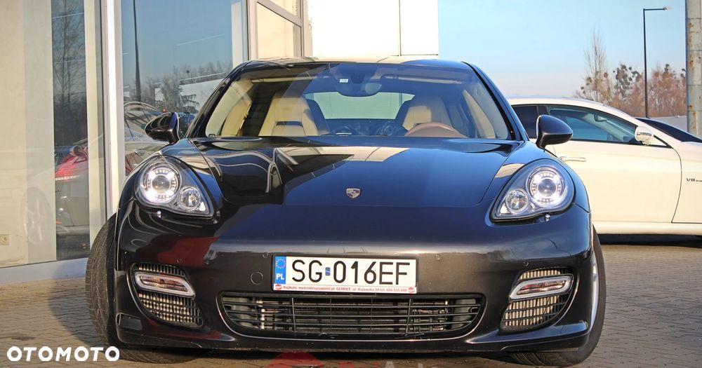 Porsche Panamera Turbo - 6