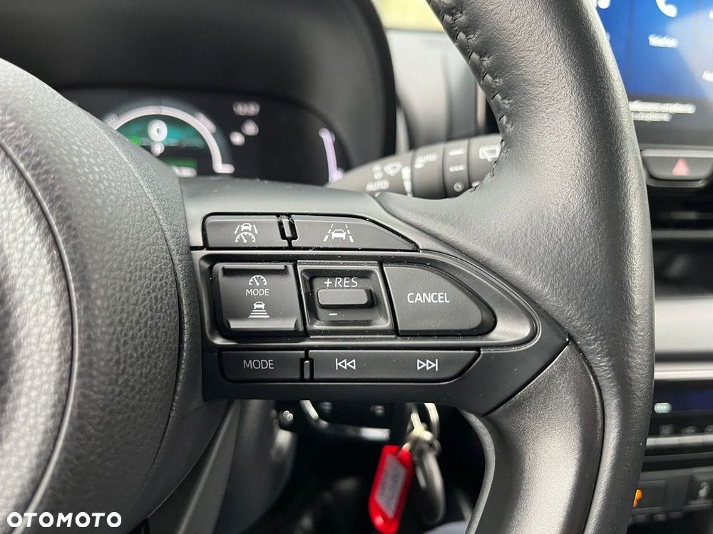 Toyota Yaris Hybrid 1.5 Style - 23