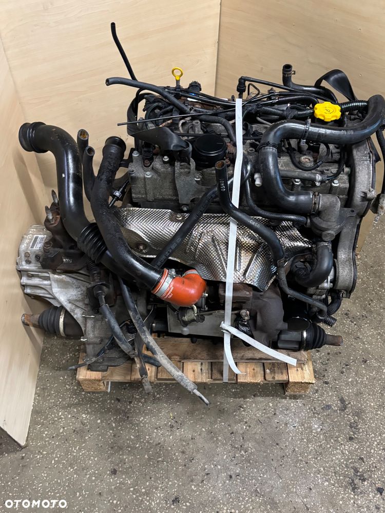 Silnik LDV Maxus Chrysler Voyager 2.5 crd  R2516C vmr425 film video - 7